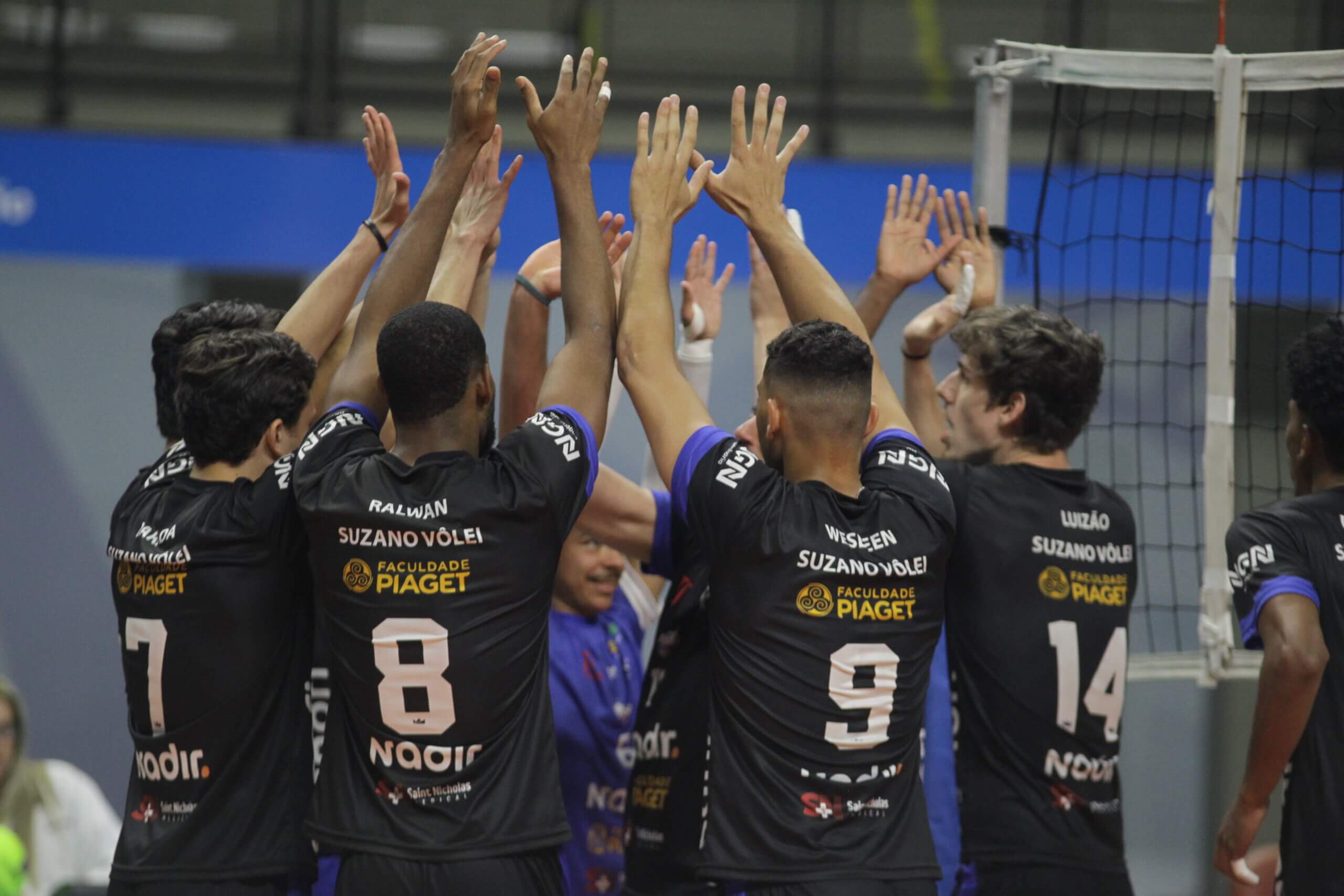 Vôlei São José é superado no tie-break pelo Suzano no ginásio da